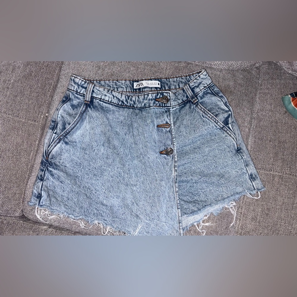 ZARA Light Wash Denim Button-Front asymmetrical Skort